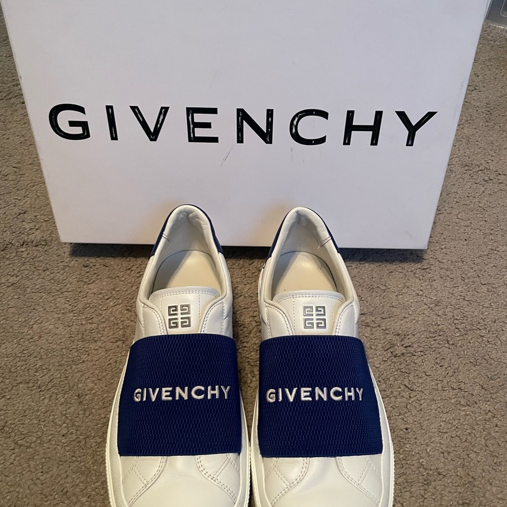 Givenchy shoes 
Only work twice 
Size 41 - 8 Men